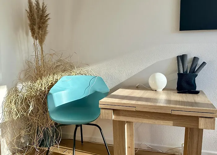 Serenity, 4 Min Walk To Center!