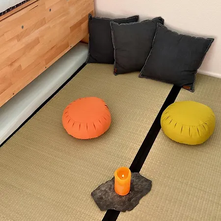 Serenity, 4 Min Walk To Center! Apartamento